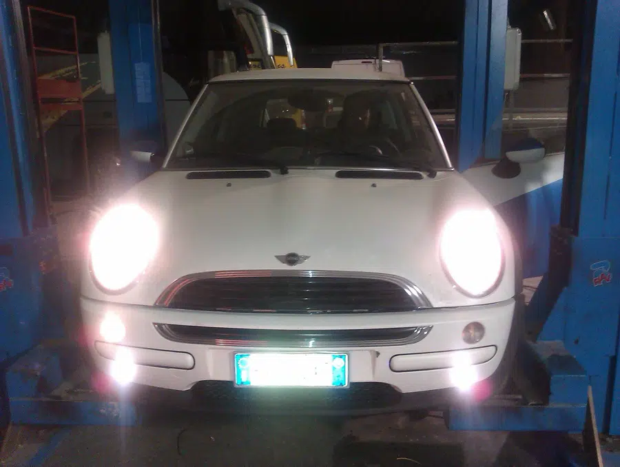 mini cooper operative AI